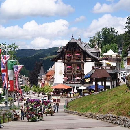 Rita - Atemberaubenden Wasserfaelle Triberg im Schwarzwald Dış mekan fotoğraf